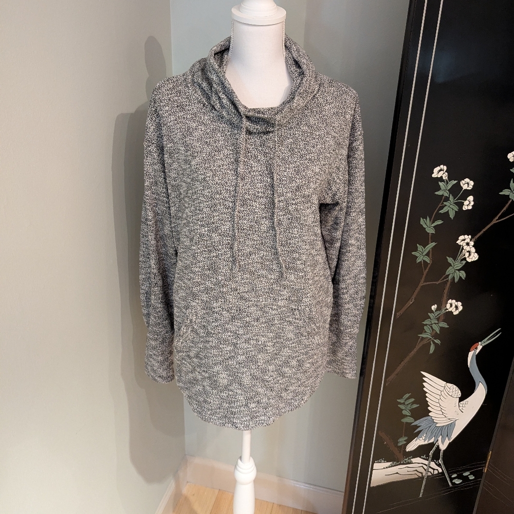 prAna Frieda Top Women's Medium Sweatshirt Grey Scrunch Cowl Neck Joey Pocket 43